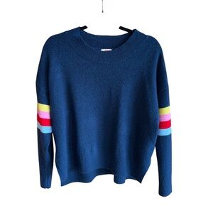Levi’s San Francisco women’s blue sweater size L